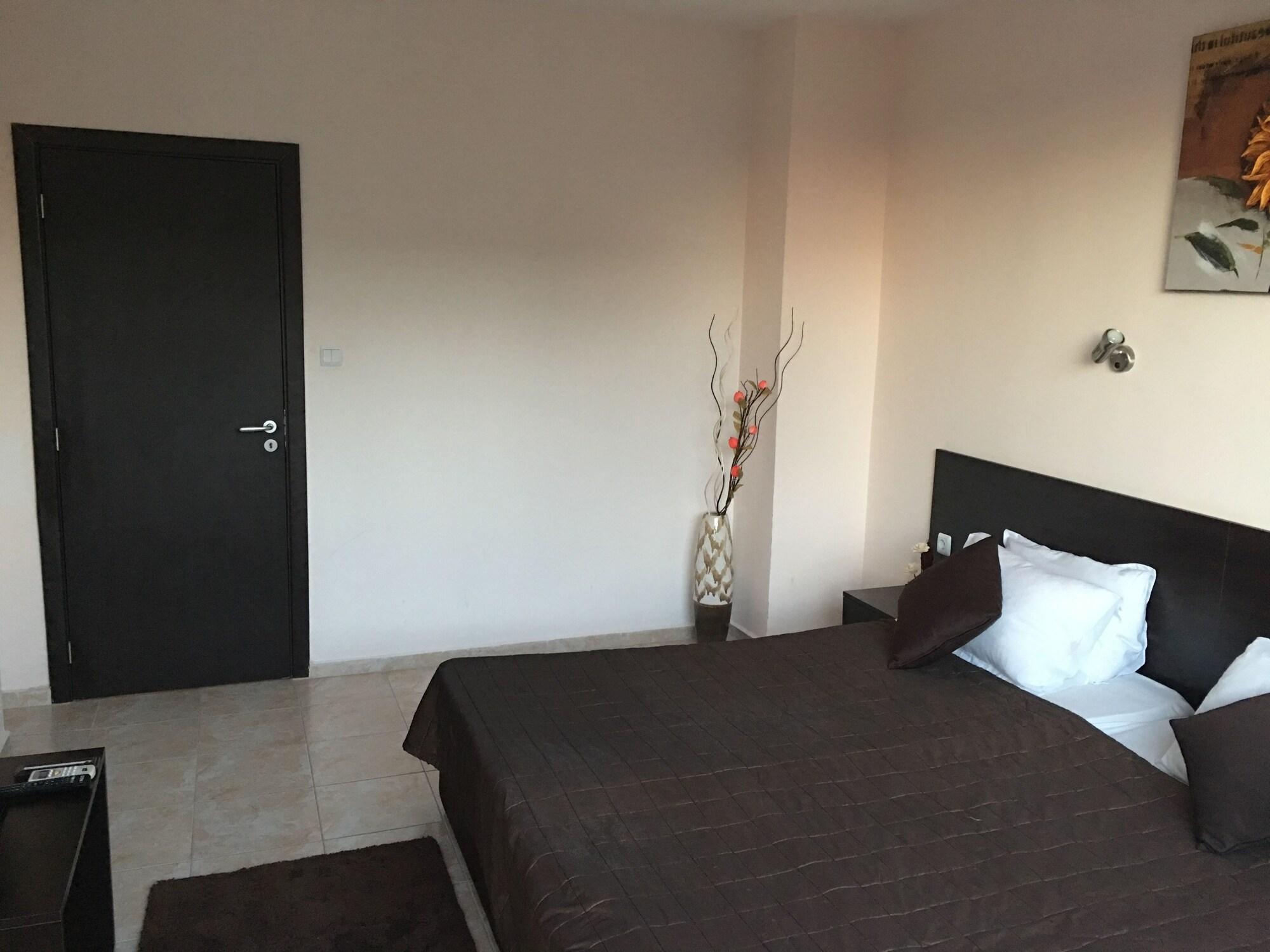Beach Aparthotel Salt Lake 帕莫瑞 外观 照片