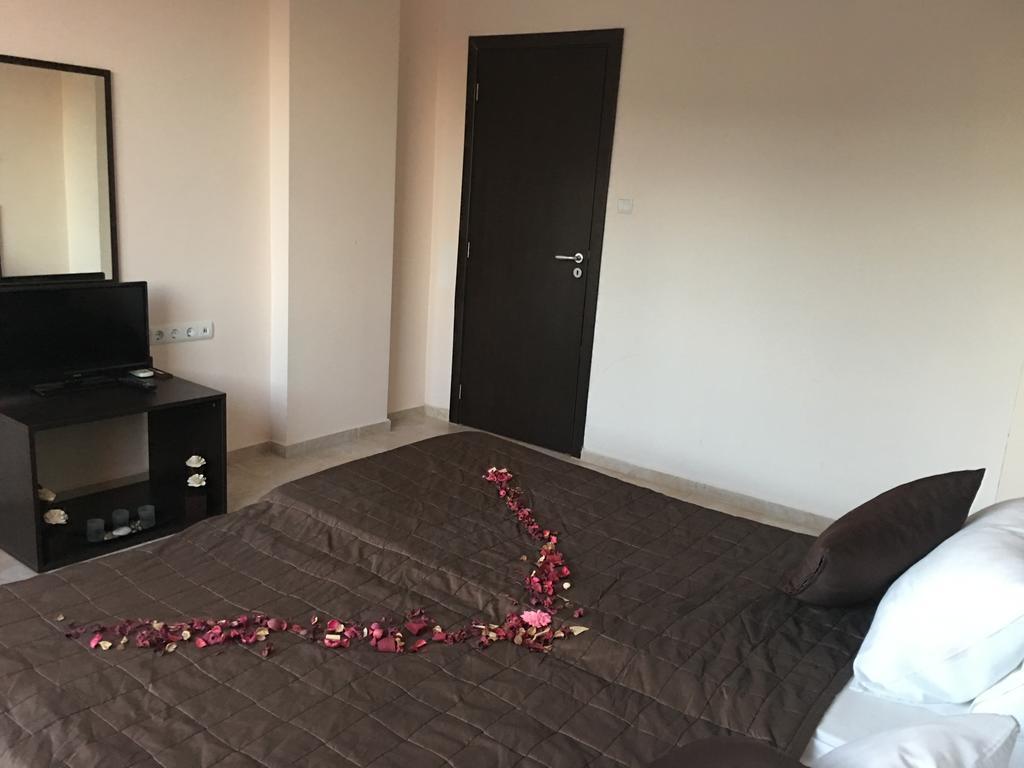 Beach Aparthotel Salt Lake 帕莫瑞 外观 照片
